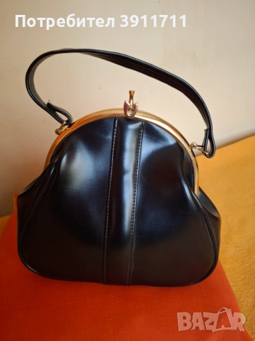 продавам дамска чанта, снимка 2 - Чанти - 54268207