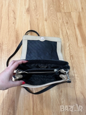 DKNY оригинална дамска чанта от естествена кожа, снимка 6 - Чанти - 54106763