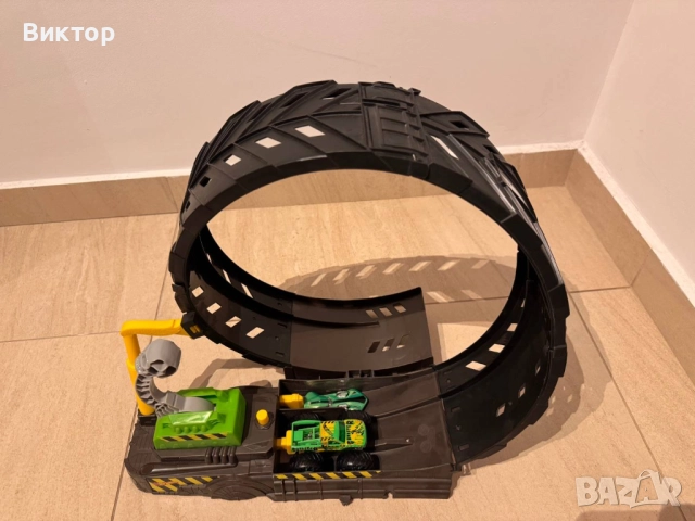 Много Писти Hot Wheels от високия клас, снимка 18 - Коли, камиони, мотори, писти - 52656857