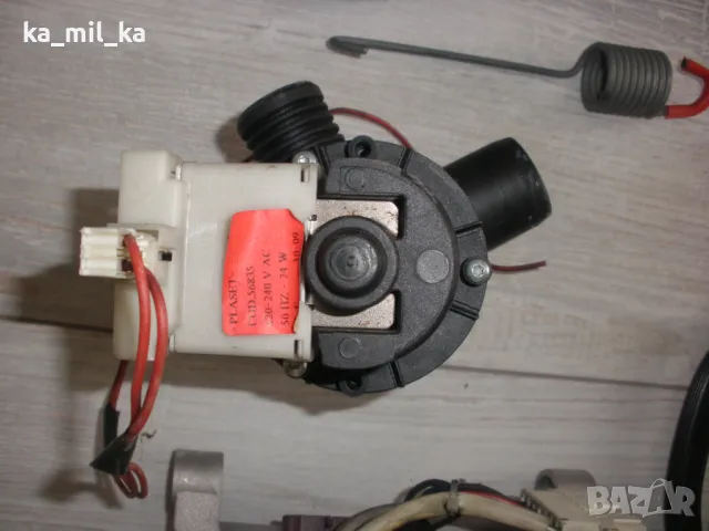 Пералня Indesit - работеща с резервни части, снимка 11 - Перални - 49238078