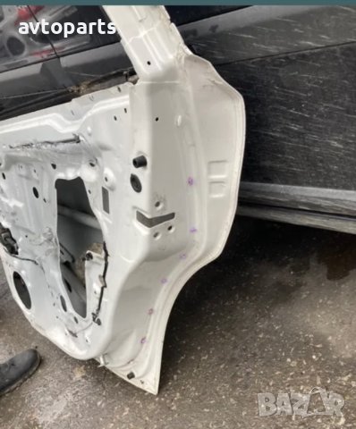 Subaru legacy 2011година комби десни врати, снимка 3 - Части - 40696922