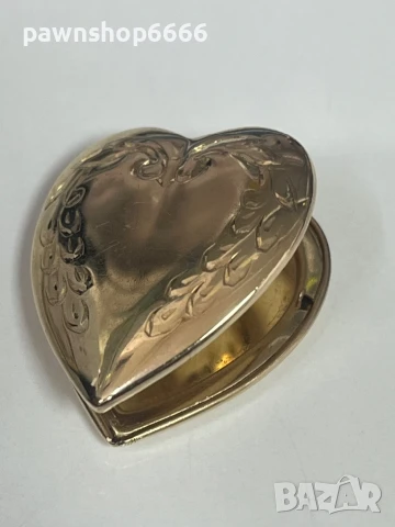 Златен винтидж медальон "Сърце" Tru-Kay – отварящ се, 14К, снимка 12 - Колиета, медальони, синджири - 50484990