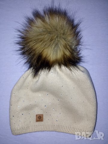 Woolk- Нова дамска зимна шапка с помпон и камъчета , снимка 2 - Шапки - 38334725