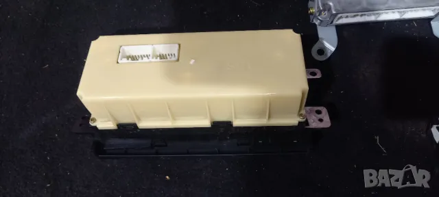 Панел климатроник Mazda Premacy , снимка 2 - Части - 48475033