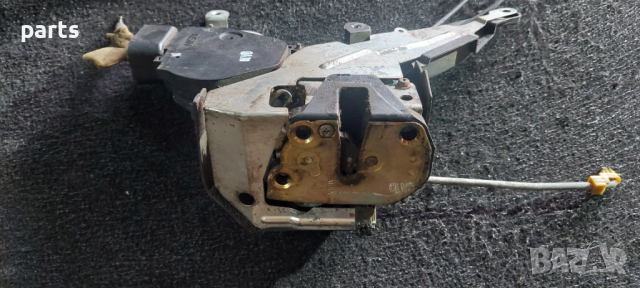 Предна Дясна Брава - Ключалка Лексус ИС200 N, снимка 3 - Части - 44523580