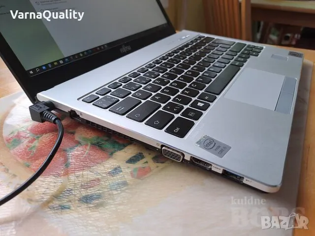 Мощен бизнес лаптоп Fujitsu LifeBook S935 | 13.3" FHD IPS, i5-5300U, 10GB RAM, 128GB SSD с гаранция, снимка 2 - Лаптопи за работа - 37611651