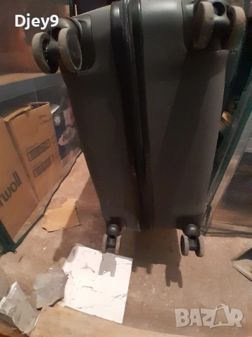 голям пътнически куфар rock с 4 колела, снимка 5 - Куфари - 53167101