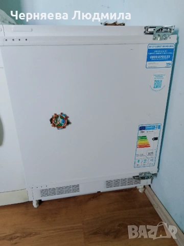 Минихладилник за вграждане Веко