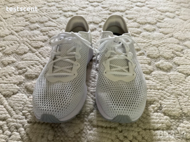 $129 Under Armour HOVR Sonic 4 – мъжки маратонки за бягане, бели, размер EU 46 / UK 11 / US 12, снимка 2 - Маратонки - 52181403