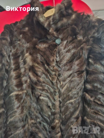 Палто от лисица, снимка 13 - Палта, манта - 53225841