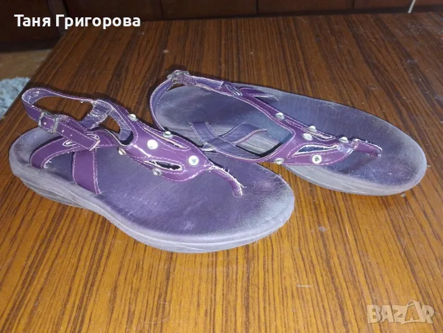 Лилави сандали с кристали на Walkmaxx, снимка 2 - Сандали - 55736759