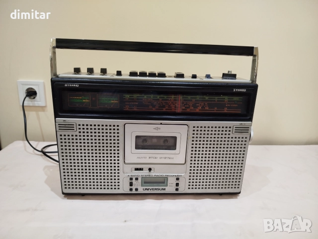 Радио касетофон UNIVERSUM , снимка 11 - Радиокасетофони, транзистори - 52835348