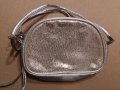 Нова малка сребърна чанта за рамо ръка с огледало, снимка 2
