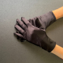 Елегантни къси черни сатенени ръкавици 23 см 7053, снимка 1 - Ръкавици - 44292444