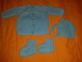 Бебешки комплект ръчно плетиво , снимка 1 - Жилетки и елечета за бебе - 31048155