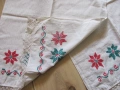 Кърпа, месал, ръчна бродерия и дантела, 144х48см., снимка 4