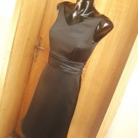 Черна елегантна рокля под коляно С, снимка 4 - Рокли - 29770554