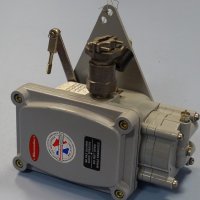 позиционер Dresser Masoneilan 8013-057 pneumatic valve positioner, снимка 1 - Резервни части за машини - 37203565