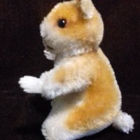 Колекционерска мека играчка Steiff Hamster Goldy , снимка 14 - Колекции - 37743126