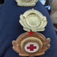Рядки офицерски кокарди на лекар, снимка 1 - Антикварни и старинни предмети - 39925305