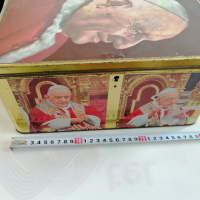 Метална кутия с папа Йоан XXIII, снимка 6 - Антикварни и старинни предмети - 44595277