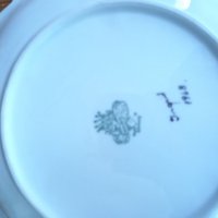 Немска  порцеланова чиния със  златен  кант , снимка 2 - Чинии - 37805632