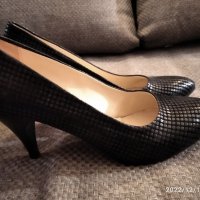 Елегантни дамски обувки, снимка 1 - Дамски обувки на ток - 39016878
