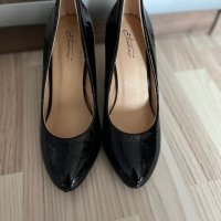 Черни , лачени обувки на висок ток, снимка 5 - Дамски обувки на ток - 36863528
