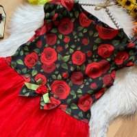 Червена рокля с рози и тюл, снимка 2 - Рокли - 42258689