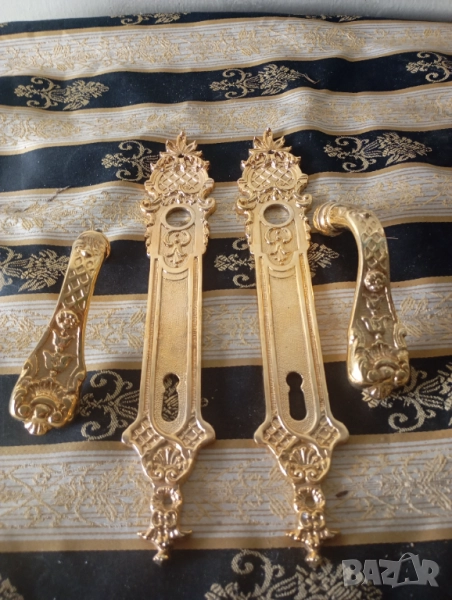 Два комплекта барокови дръжки за врата с шилд, снимка 1