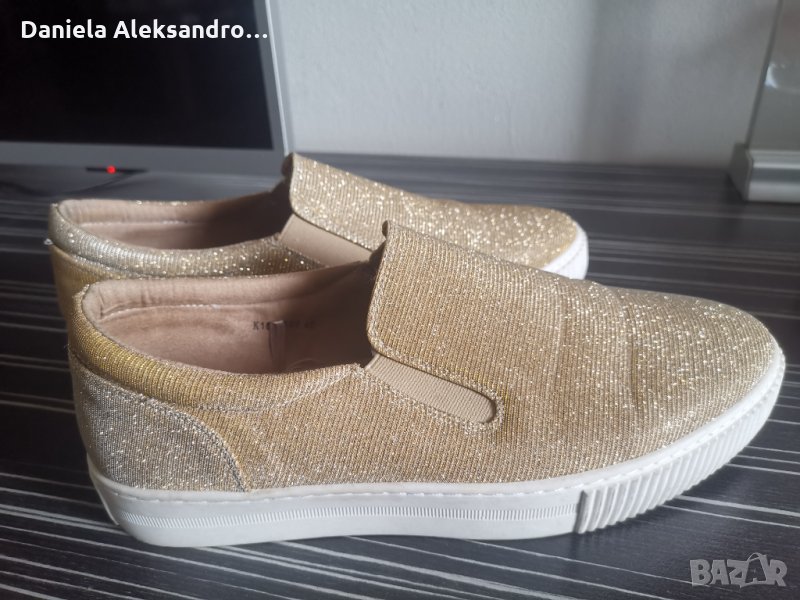 Обувки в дискретни златисто, снимка 1