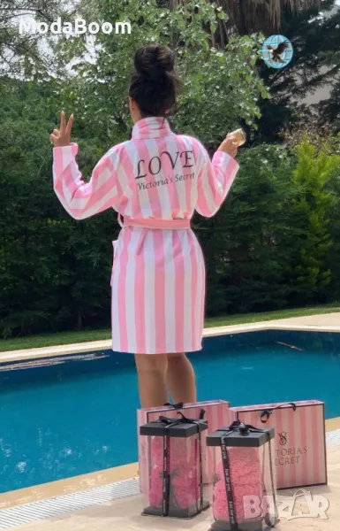 Victoria's Secret луксозни дамски халати, снимка 1