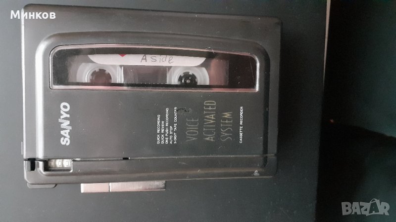 Записващ уолкман SANYO с вграден високоговорител , снимка 1