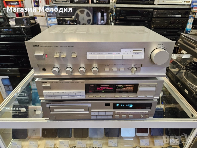 Страхотна аудиосистема YAMAHA В отлично техническо и визуално състояние. Усилвател Yamaha AX-500 + т, снимка 2 - Аудиосистеми - 41640034