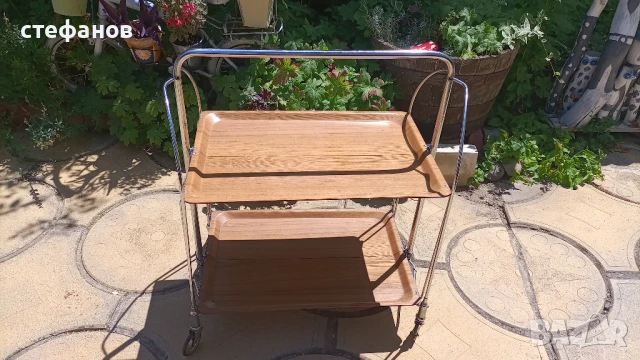 Руска сгъваема помощна масичка на колела, бар масичка