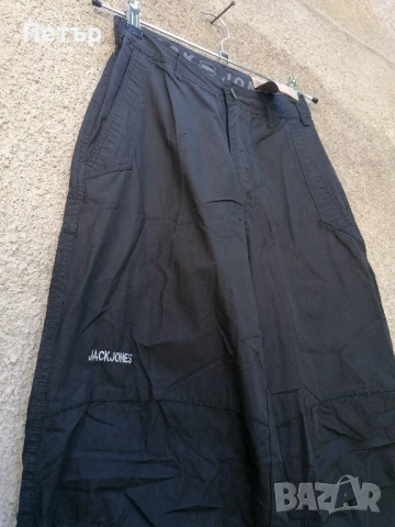 Продавам чисто нови черни памучни панталони Denim - Jack Jones, снимка 3 - Панталони - 50894094
