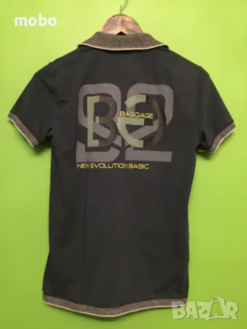 Италианска тениска с надпис на гърба, черно-сива яка, размер  „S/M„, къс ръкав, снимка 1