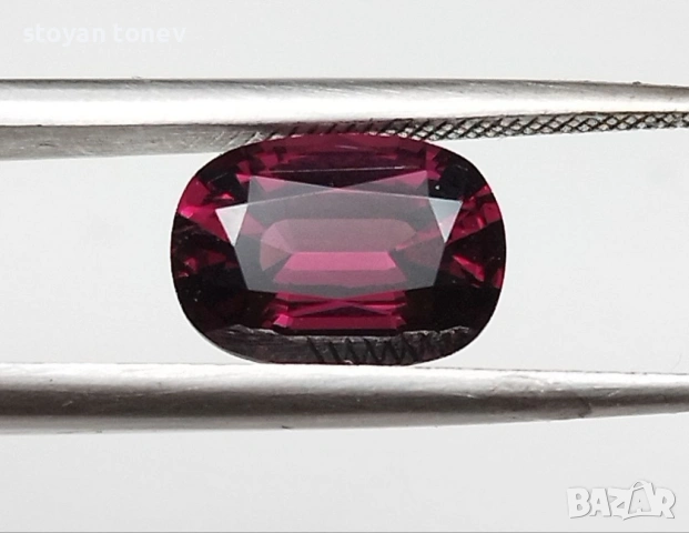 Сертифициран естествен пурпурно-розов шпинел 1,75 карата! , снимка 12 - Други - 54153194