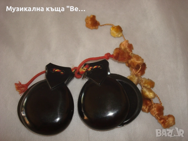 Кастанети дървени /испански/ с украса
