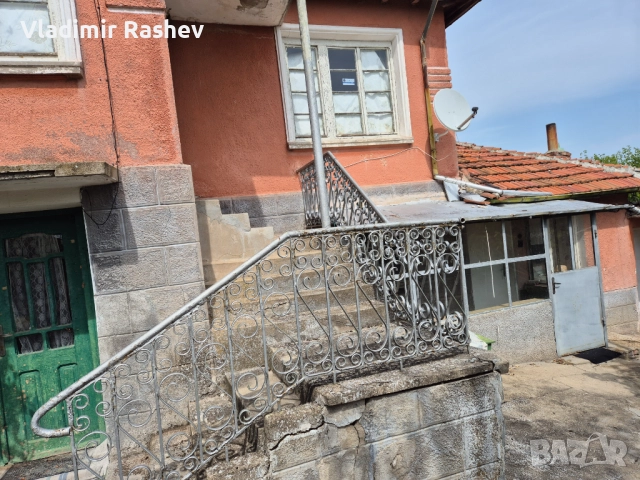 Къща в село Горно Белево, снимка 9 - Къщи - 51719016
