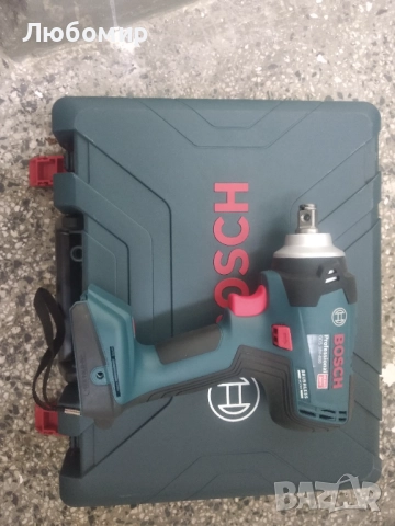 Акумулаторен ударен гайковерт Bosch GDS 18V-400