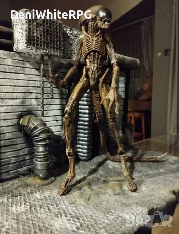 Продавам фигури Neca нови