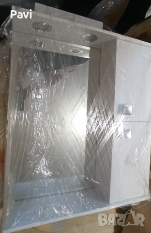 ПВЦ Шкаф за баня 60см, нов, с осветление , снимка 3 - Шкафове - 53307231