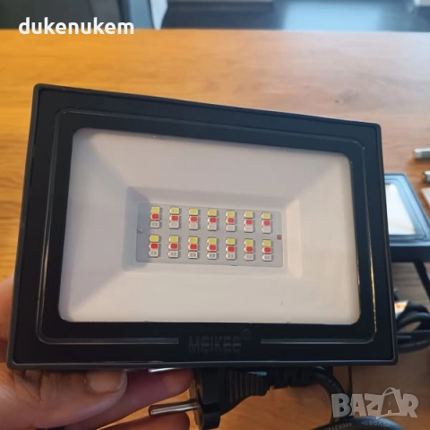 RGB прожектори 25W с дистанционно, 10 цвята, IP66, 2 бр, снимка 7 - Прожектори - 52631930