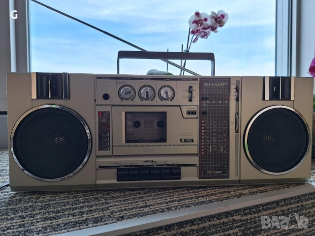 Стерео радиокасетофон Sharp GF-7300HG. Всичко работи, като нов!, снимка 14 - Радиокасетофони, транзистори - 53982022