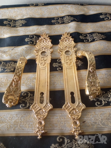 Два комплекта барокови дръжки за врата с шилд