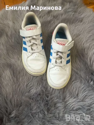 Маратонки ADIDAS  31 номер, снимка 2 - Детски маратонки - 56459321