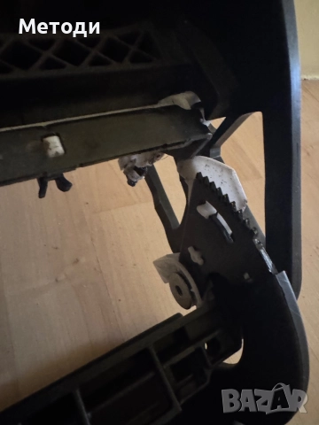 Подлакътник Skoda Octavia , снимка 10 - Части - 52264374