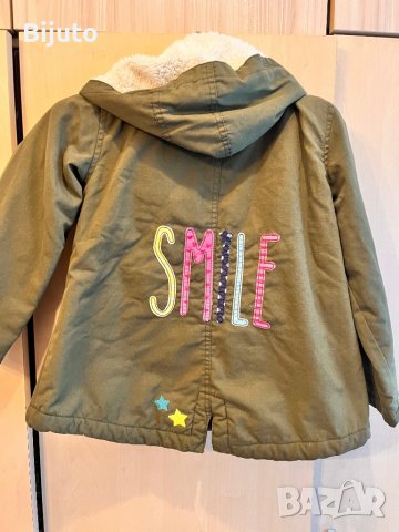 Яке  зимно подплатено 6/7 г в много добро състояние със качулка, снимка 2 - Детски якета и елеци - 37979516