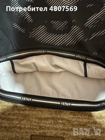 компресионна спортна блуза (rash guard) от марката Venum., снимка 2 - Спортни дрехи, екипи - 54315458